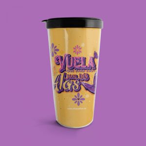 Vaso viajero con mariposas